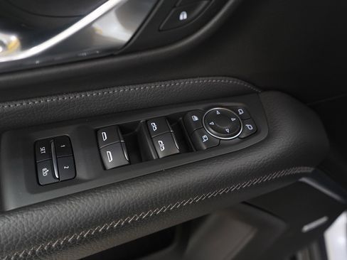 Used 2021 GMC Yukon Denali image 22