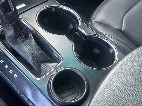 Used 2016 Ford Explorer XLT w/ Equipment Group 202A image 30