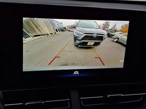 Used 2025 Chevrolet Trax RS image 15