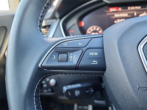 Used 2018 Audi SQ5 Prestige w/ Prestige Package image 28