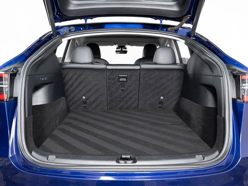 Used 2021 Tesla Model Y Long Range image 20