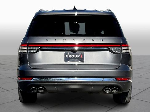 Used 2023 Lincoln Aviator Reserve w/ Equipment Group 201A image 4