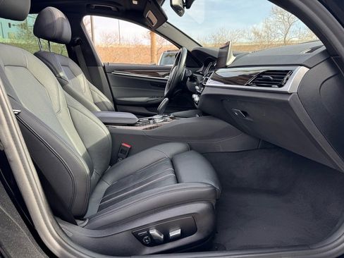 Used 2019 BMW 540i 540i w/ M Sport Package image 24