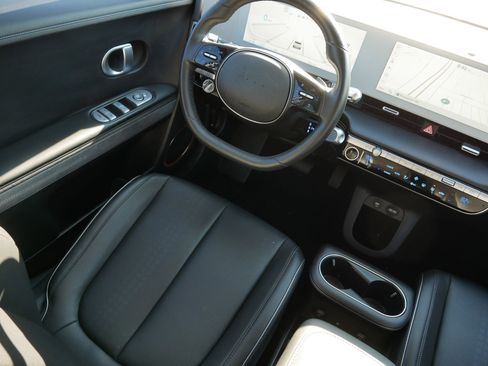 Certified 2023 Hyundai Ioniq 5 SEL AWD/4WD image 9