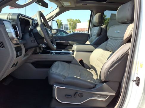 New 2026 Ford F350 Platinum w/ Platinum Plus Package AWD/4WD image 7