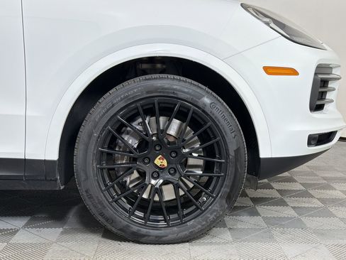 Certified 2022 Porsche Cayenne Platinum Edition AWD/4WD image 14