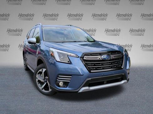 Used 2023 Subaru Forester Touring AWD/4WD image 2