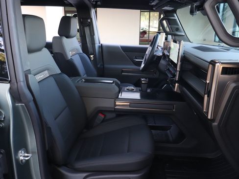 Used 2024 GMC Hummer EV 3X AWD/4WD image 32