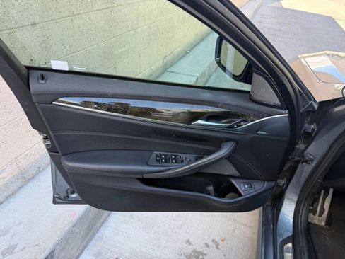 Used 2018 BMW 540i w/ M Sport Package image 16