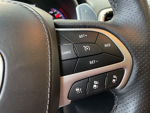 Used 2018 Jeep Grand Cherokee Trackhawk AWD/4WD image 23