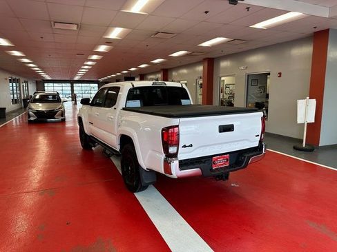 Used 2022 Toyota Tacoma SR5 image 5