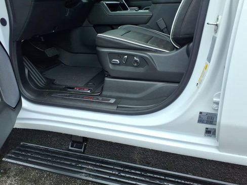 New 2026 GMC Sierra 2500 AT4X AWD/4WD image 13