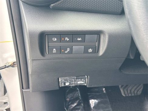 New 2025 Nissan Kicks Play S image 23