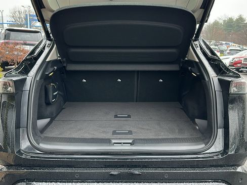 Used 2024 Nissan Ariya AWD image 7