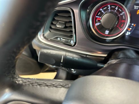 Used 2017 Dodge Challenger R/T image 20