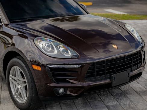 Used 2017 Porsche Macan S AWD/4WD image 4