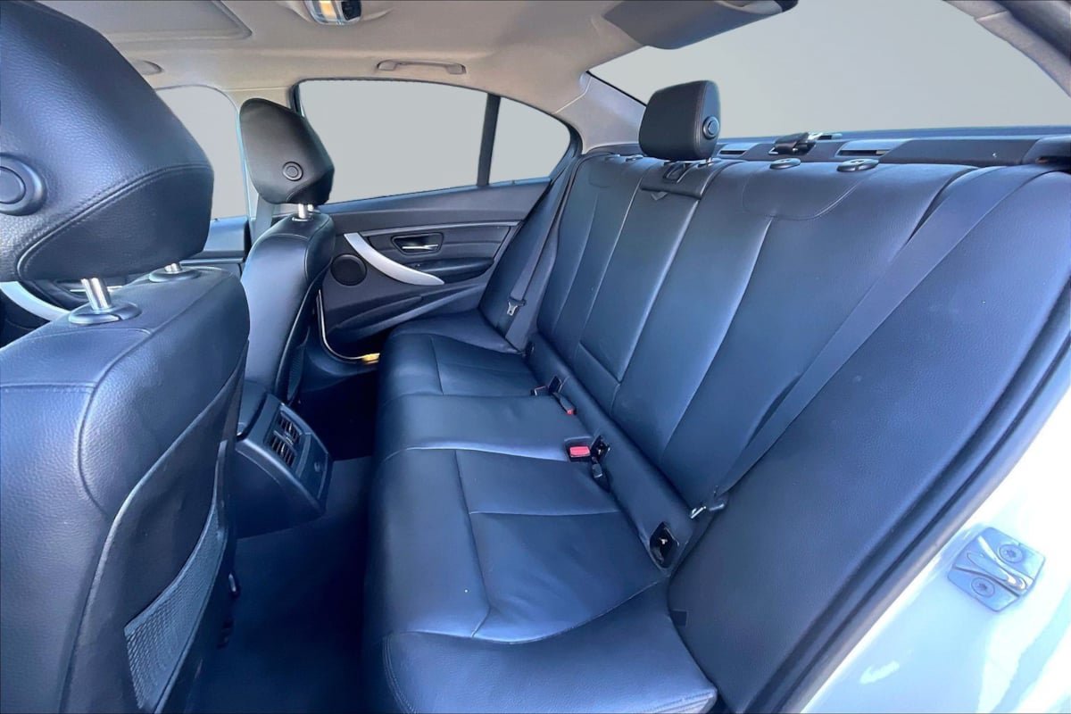 Used 2013 BMW 328i Sedan RWD image 26