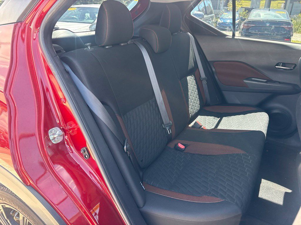 Used 2023 Nissan Kicks SR FWD image 16