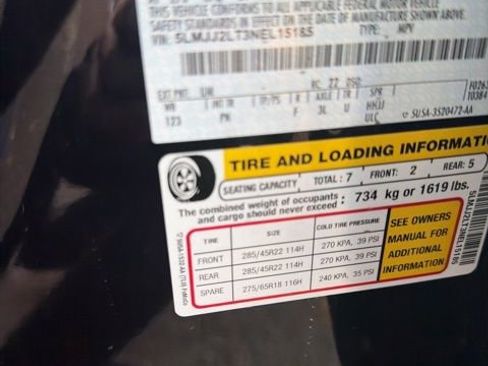 Used 2022 Lincoln Navigator Reserve image 2