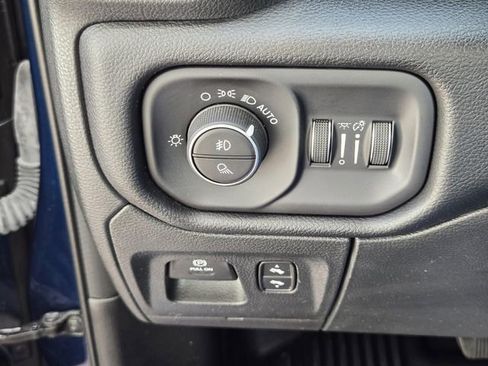 Used 2022 RAM 1500 Laramie image 29