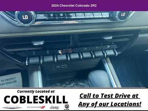 Used 2024 Chevrolet Colorado ZR2 w/ ZR2 Convenience Package III image 28
