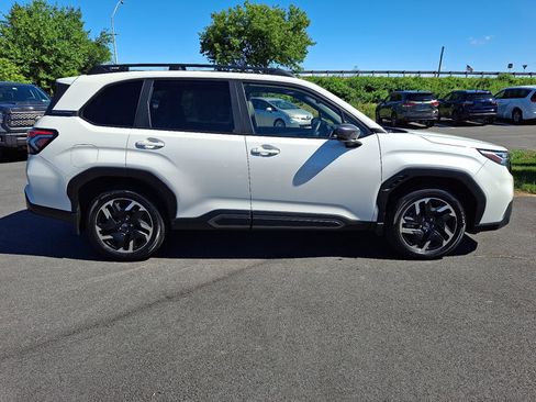 Certified 2025 Subaru Forester Limited AWD/4WD image 8