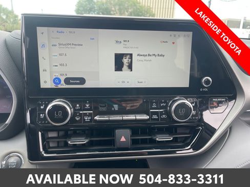 Used 2023 Toyota Highlander Limited FWD image 35