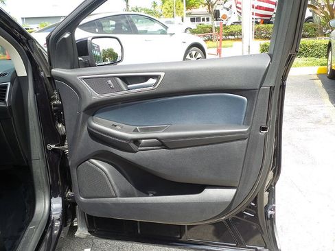 Used 2022 Ford Edge SEL w/ Sport Appearance Package AWD/4WD image 22