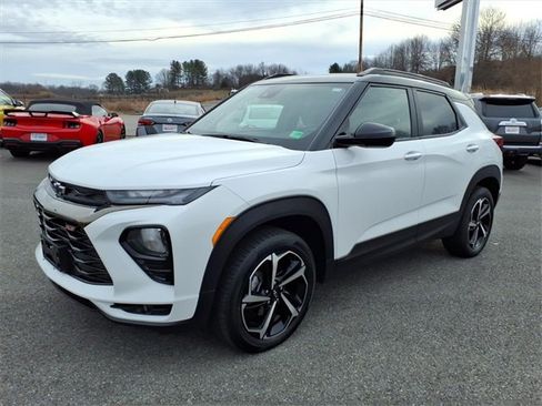 Used 2023 Chevrolet TrailBlazer RS w/ Convenience Package image 9