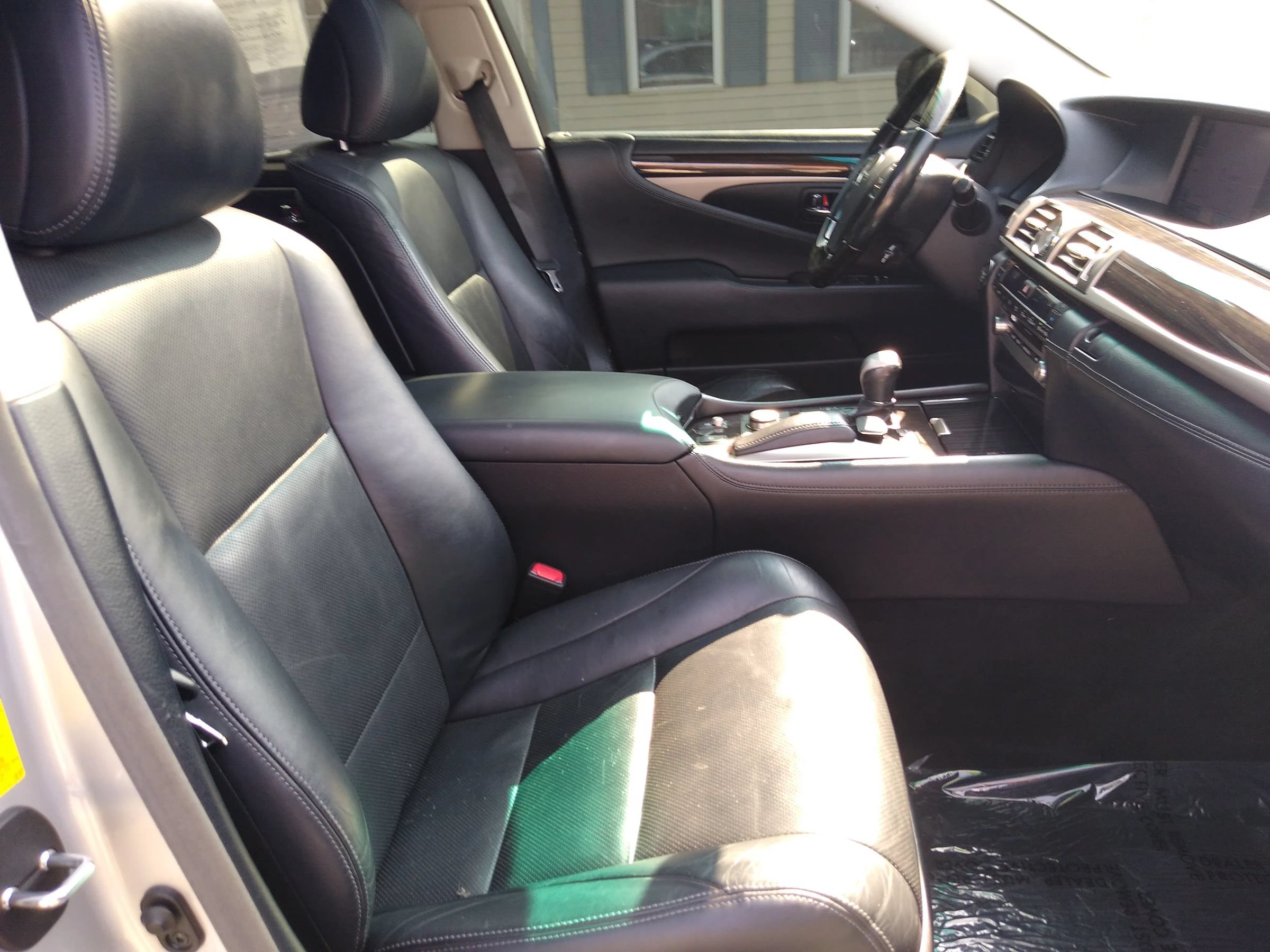 Used 2014 Lexus LS 460 AWD w/ Comfort Package image 13