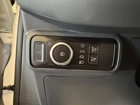 Used 2025 Ford Explorer Active w/ Active Comfort Package AWD/4WD image 18