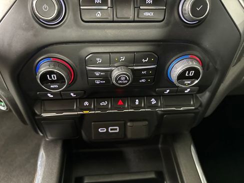 Used 2022 Chevrolet Silverado 1500 RST w/ Z71 Off-Road Package image 23