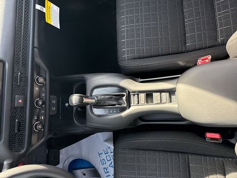 New 2026 Honda HR-V LX image 17
