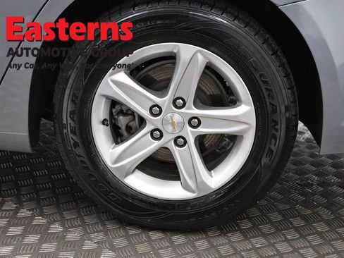 Used 2023 Chevrolet Malibu LT image 33