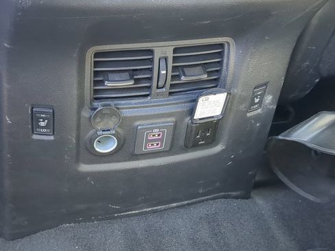 Used 2023 Nissan Titan PRO-4X w/ Pro-4x Convenience Package AWD/4WD image 29