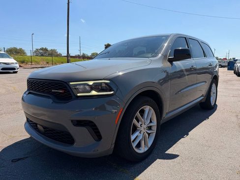 Used 2023 Dodge Durango GT RWD image 1