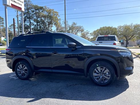New 2026 Nissan Pathfinder SV image 30