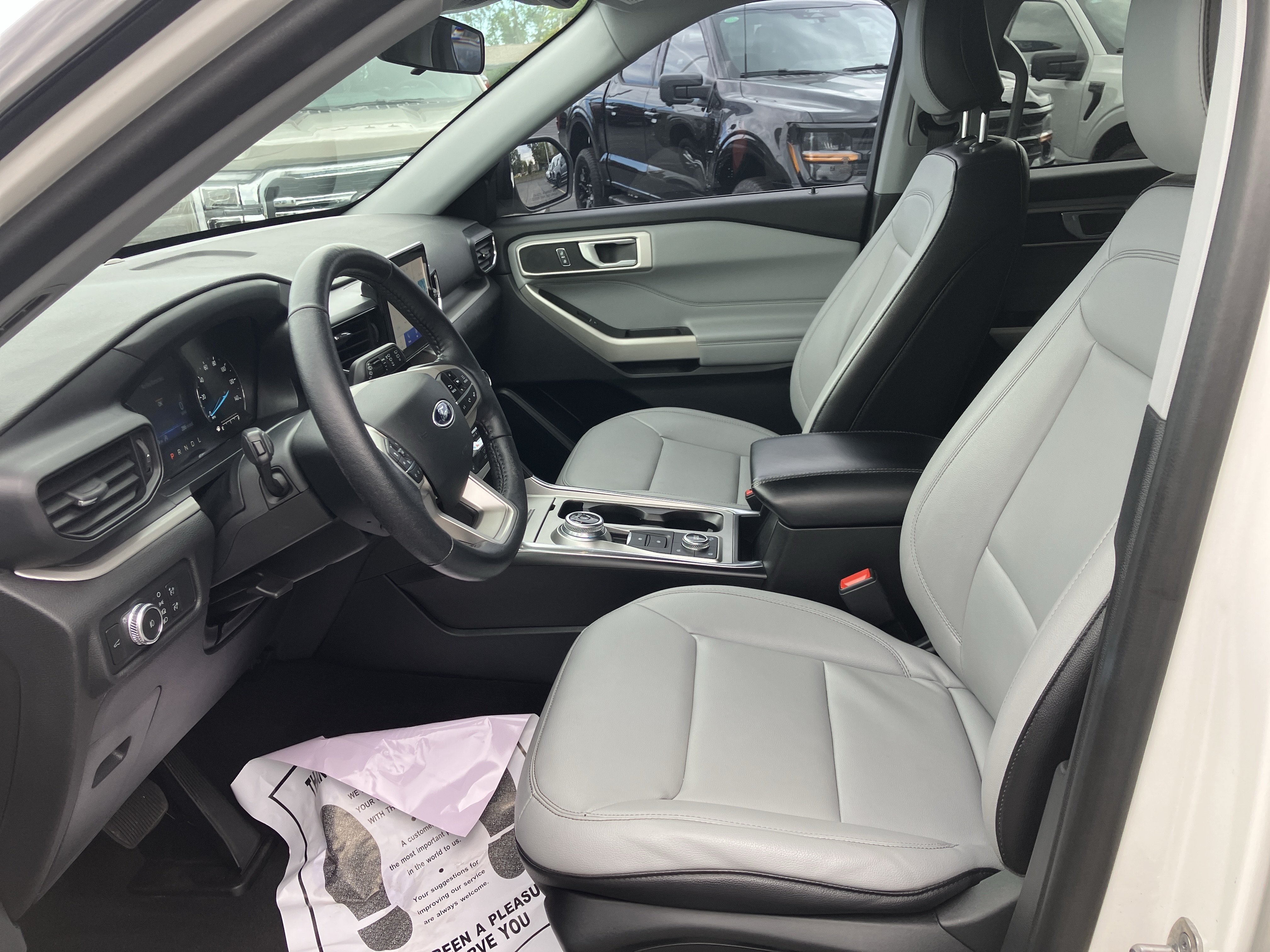 Used 2021 Ford Explorer XLT w/ Equipment Group 202A AWD/4WD image 20