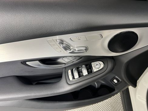 Used 2021 Mercedes-Benz GLC 300 4MATIC image 18