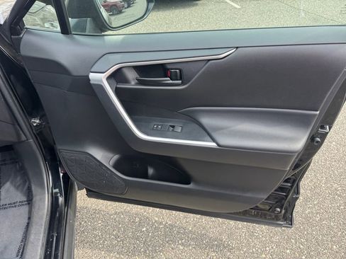 Used 2024 Toyota RAV4 LE image 17