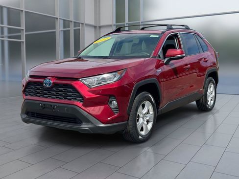 Used 2019 Toyota RAV4 XLE w/ Convenience Package AWD/4WD image 1