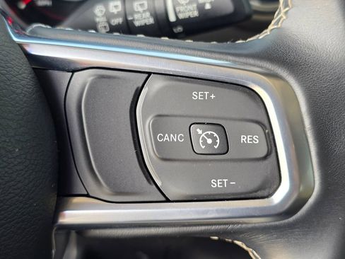 Used 2018 Jeep Wrangler Unlimited Rubicon image 24