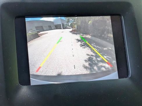 Used 2020 Jeep Cherokee Latitude w/ Safety Group AWD/4WD image 12