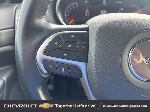 Used 2021 Jeep Grand Cherokee Laredo X image 18