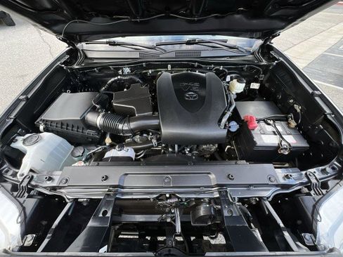 Used 2022 Toyota Tacoma SR5 image 28