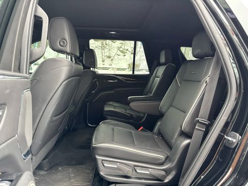 Used 2022 Cadillac Escalade Premium Luxury image 22