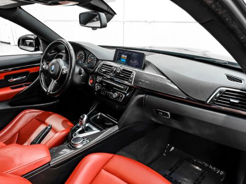 Used 2019 BMW M4 Coupe w/ Competition Package RWD image 11