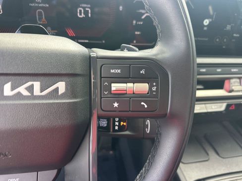 Used 2027 Kia Telluride LX FWD image 12
