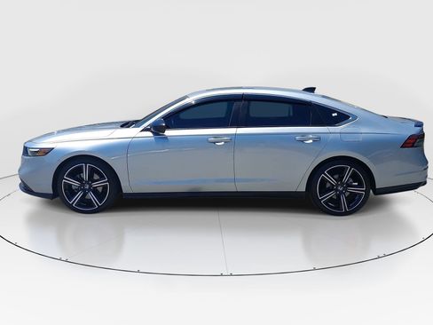 Used 2024 Honda Accord Sport image 4