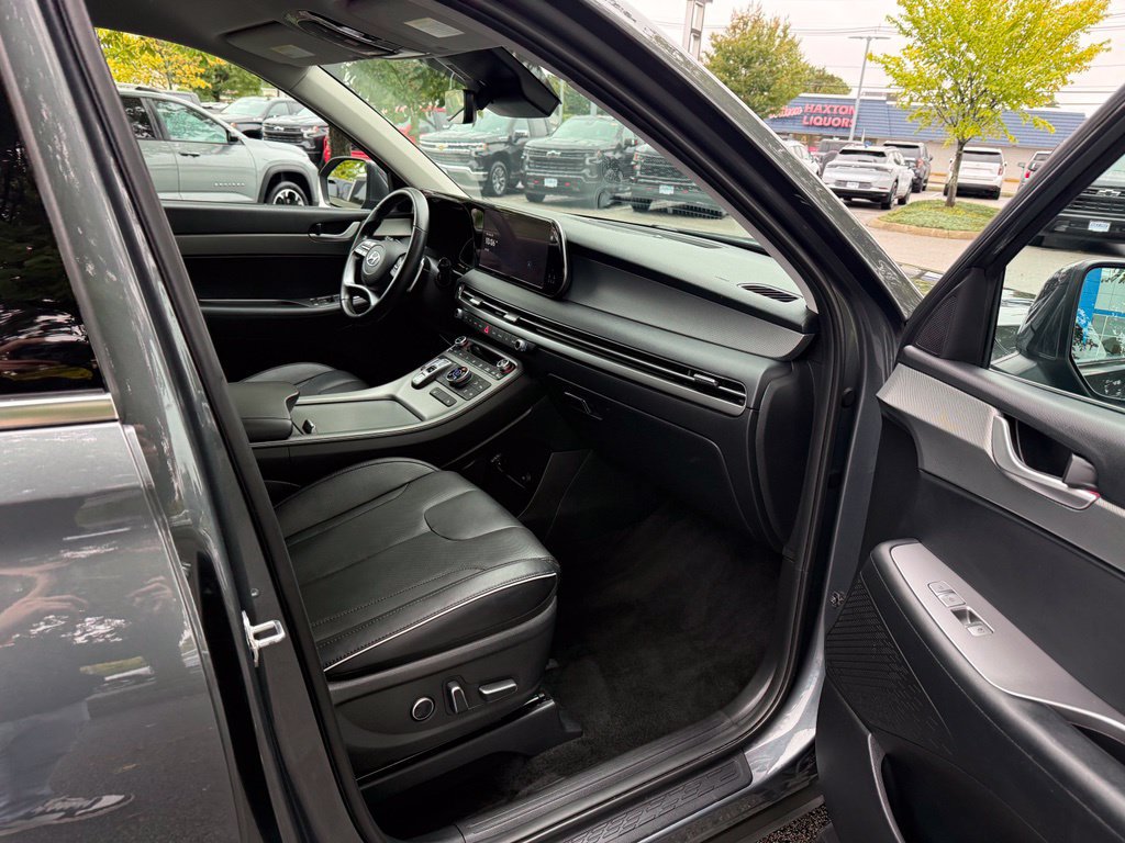Used 2025 Hyundai Palisade SEL AWD/4WD image 16